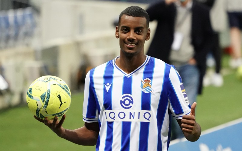 Sự nghiệp Alexander Isak tại Real Sociedad